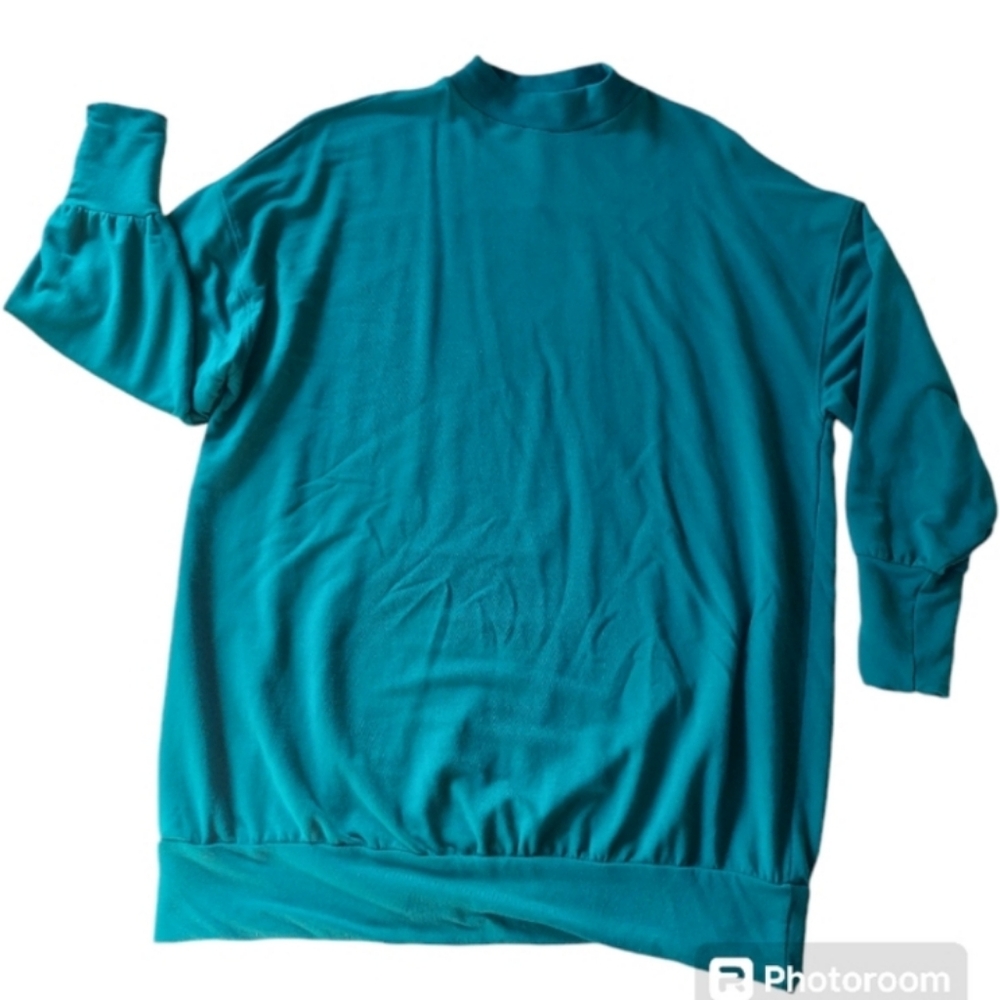 Fabletics Oversized Relaxed Fit Athletic Shirt Teal sz XS Blue Womans